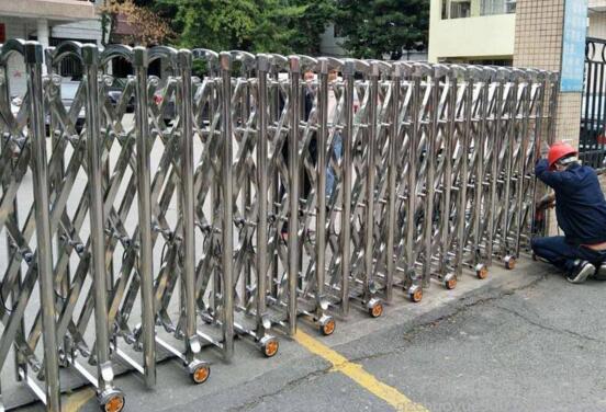 嘉興市集珵機械有限公司與嘉興出安智能伸縮門達成合作協(xié)議