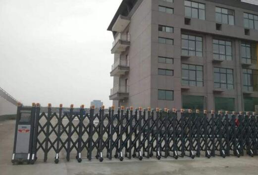 金華市女子中學(xué)選用金華出安智能電動伸縮門