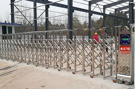 金華出安智能電動(dòng)伸縮門點(diǎn)綴啟德青少年勵(lì)志成長(zhǎng)學(xué)校