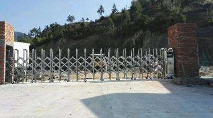 電賀滄州體育運(yùn)動(dòng)學(xué)校選擇滄州出安智能為電動(dòng)伸縮門供貨商