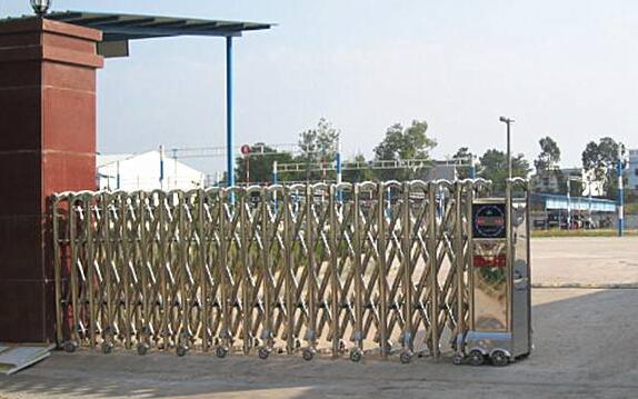 滄州醫(yī)學(xué)高等?？茖W(xué)校選擇滄州出安智能為伸縮門供貨商