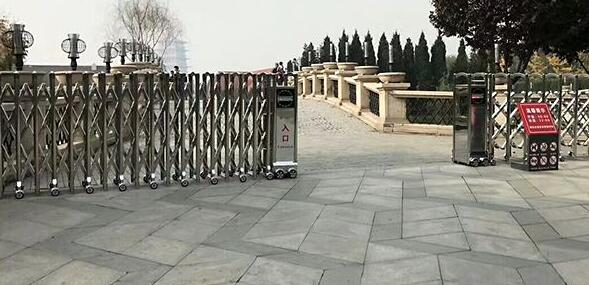 滄州出安智能電動(dòng)伸縮門在陽光城翡麗公園的應(yīng)用工程