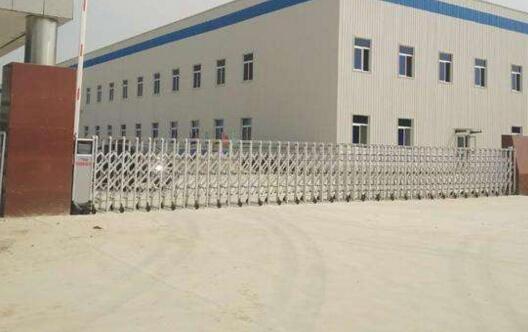 滄州出安智能伸縮門(mén)點(diǎn)綴滄州陽(yáng)光英語(yǔ)培訓(xùn)學(xué)校