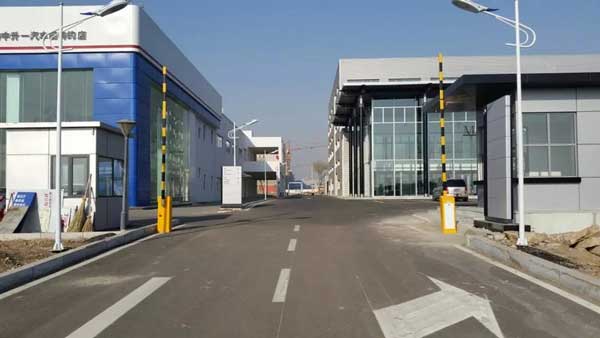 呼和浩特市一汽豐田4S店道閘案例 - 中出網(wǎng)-智能出入口與停車(chē)充電門(mén)戶(hù)