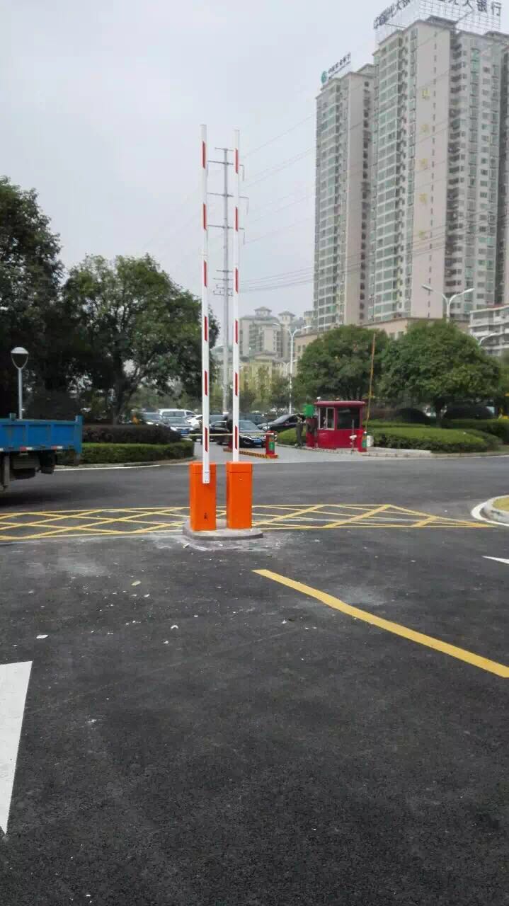 衡陽(yáng)出安智能停車(chē)場(chǎng)系統(tǒng)進(jìn)駐衡陽(yáng)華新老干部活動(dòng)中心