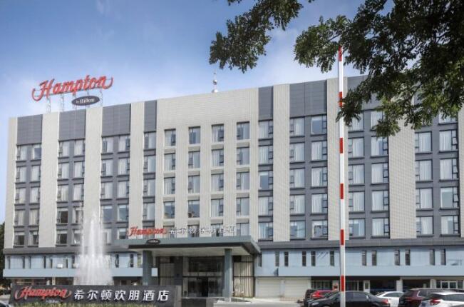 濱州出安智能道閘為濱州希爾頓歡朋酒店提供保駕護航   