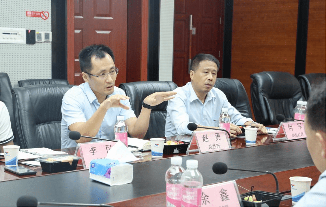 特區(qū)建發(fā)集團(tuán)副總經(jīng)理王華本高度評(píng)價(jià)了捷順科技