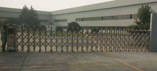 湖州出安智能為湖州耀東包裝有限公司添上電動伸縮門