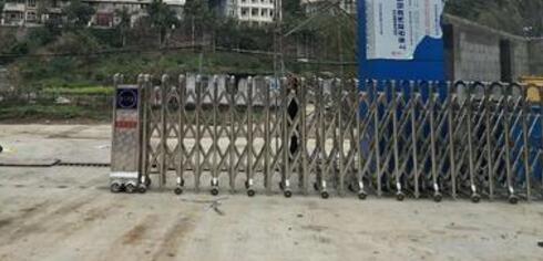 柳岸雅園與湖州出安智能伸縮門達成合作協(xié)議