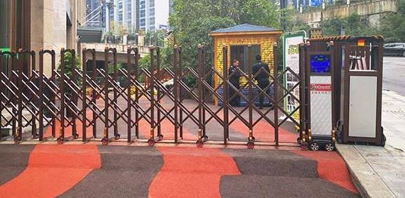 湖州清泉武術學校選擇湖州出安智能為伸縮門供貨商