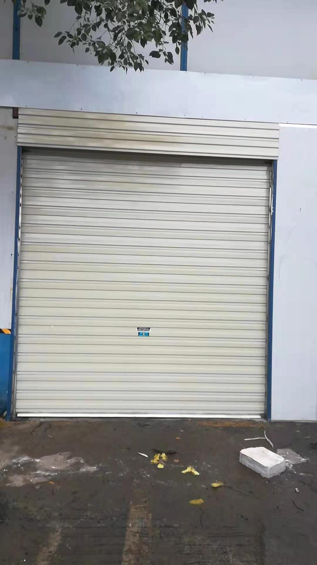  - 車(chē)庫(kù)門(mén)