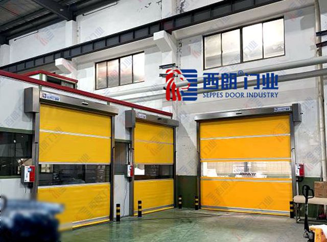 鹽城防叉車碰撞的快速卷簾門