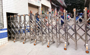 通遼市紅星小區(qū)電動伸縮門案例