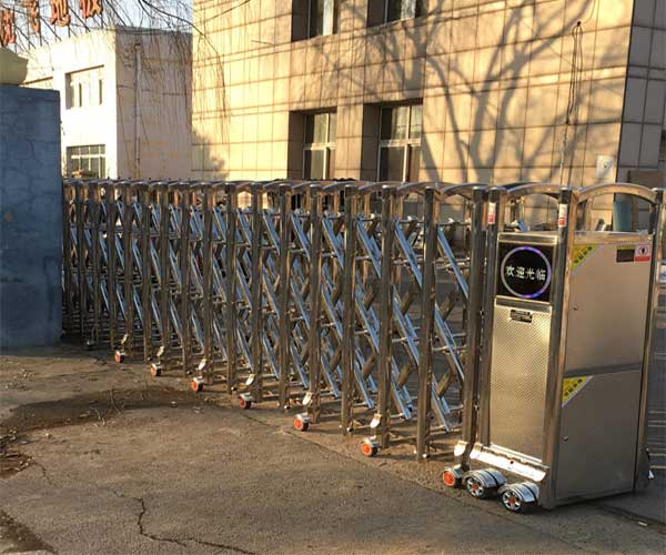 赤峰翰德集團(tuán)有限公司伸縮門案例 - 中出網(wǎng)-智能出入口與停車充電門戶