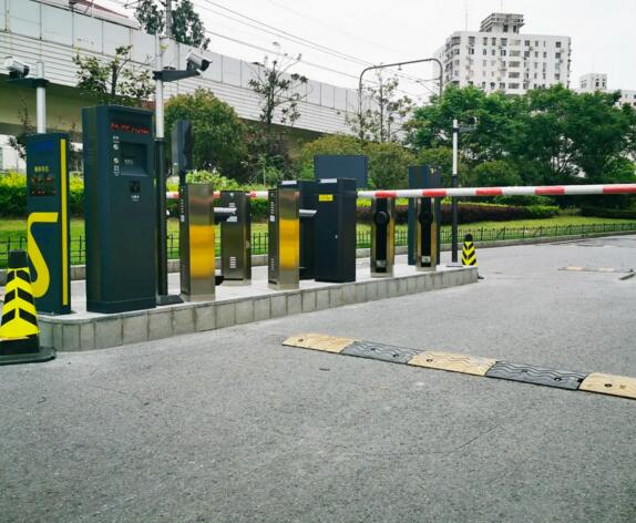 科拓?zé)o人收費(fèi)停車場