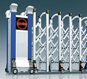 伊家中學(xué)對(duì)三明出安伸縮門(mén)產(chǎn)品十分滿(mǎn)意