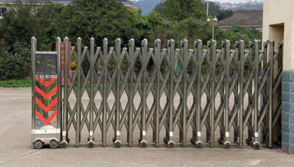 湘潭伸縮門廠家教您如何選購適合自己大門所需的伸縮門呢？