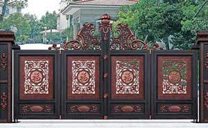 平頂山國(guó)耀世紀(jì)長(zhǎng)江鋁藝大門案例