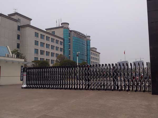 喜迎上饒出安智能電動(dòng)伸縮門進(jìn)駐上饒縣政府