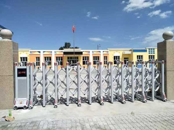 開封市高級技工學校電動伸縮門案例 - 中出網(wǎng)-智能出入口與停車充電門戶