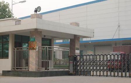 張家口出安智能電動伸縮門被張家口工業(yè)交通學(xué)校啟用