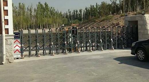 亢龍東郡安裝承德出安智能電動伸縮門正式投入使用