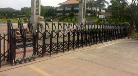 承德出安智能伸縮門是承德高中壓閥門管件集團(tuán)有限公司的時尚之選