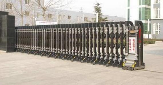 秦皇島出安智能電動(dòng)伸縮門進(jìn)駐秦皇島首創(chuàng)思泰意達(dá)環(huán)?？萍加邢薰? />   
                <div   id=