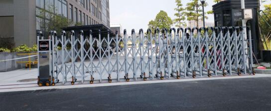 衡水出安智能電動伸縮門點綴衡水學(xué)院體育學(xué)院