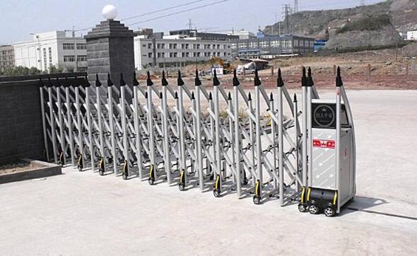 衢州出安智能伸縮門進(jìn)駐浙江省衢州市柯城區(qū)新世紀(jì)學(xué)校