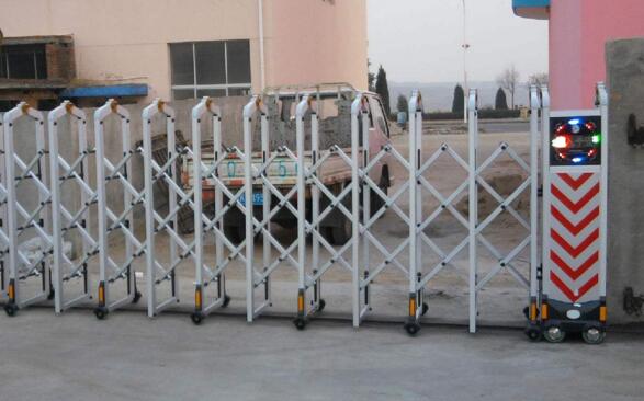 舟山出安智能伸縮門成功安裝舟山市易達企業(yè)服務(wù)有限公司