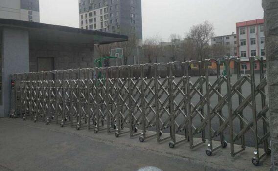 麗水大洋路學(xué)校一直信賴麗水出安智能伸縮門