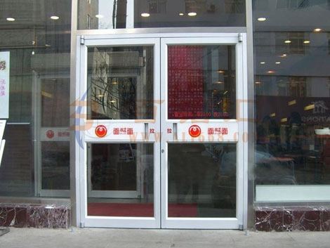 攀枝花豌豆面肯德基門案例 - 中出網-智能出入口與停車充電門戶