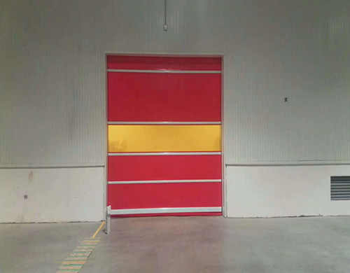 隨州東正灑水車廠家快速門案例 - 中出網(wǎng)-智能出入口與停車充電門戶