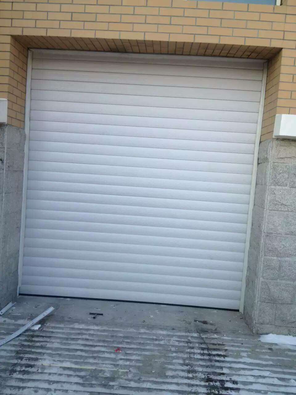 廣州車庫(kù)門案例 - 中出網(wǎng)-智能出入口與停車充電門戶