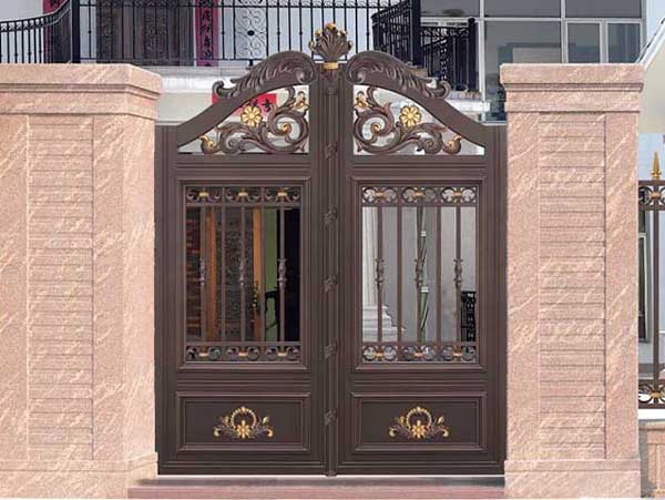 烏海碧?；ㄔ芬恢毙刨嚍鹾３霭仓悄軇e墅大門