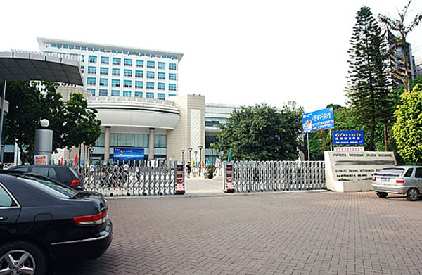 蘇州市圖書館伸縮門案例 - 中出網(wǎng)-智能出入口與停車充電門戶