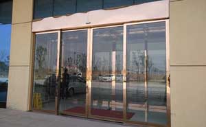 東寶工業(yè)園金融中心自動門案例