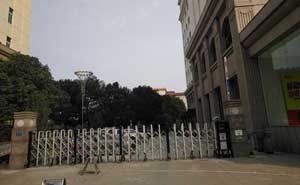 荊門移動(dòng)公司伸縮門案例