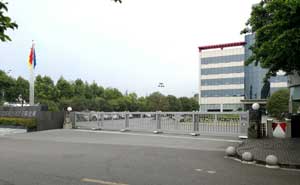 雙英汽車配件制造有限公司分段平移門案例