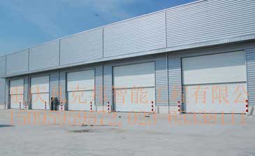 大型分節(jié)提升門