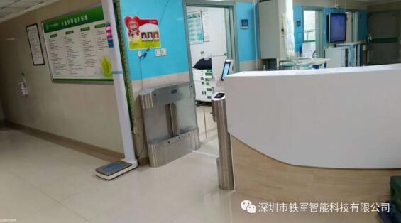 醫(yī)院通道閘機(jī)及醫(yī)院健康碼人臉識別閘機(jī)解決方案