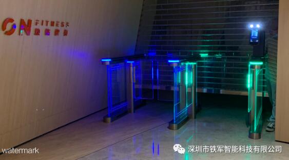 深圳后海春筍大廈選用鐵軍智能玻璃速通門