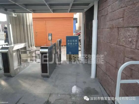 深圳地標世界之窗采用深圳市鐵軍智能生產(chǎn)的高端擺閘