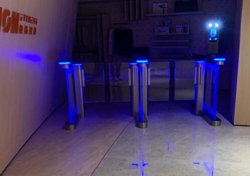 深圳后海春筍大廈選用鐵軍智能玻璃速通門