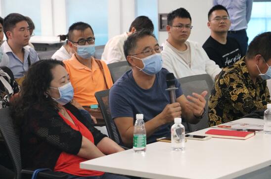 提問交流環(huán)節(jié)投資者積極踴躍提問