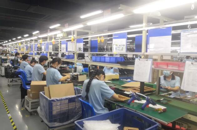 職業(yè)擔(dān)當(dāng)，盡心盡責(zé)