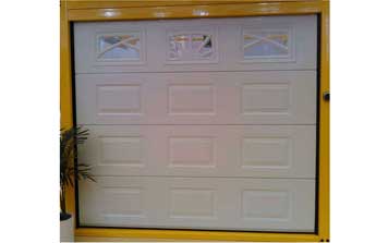 車庫(kù)門 - 白色壓方樣式電動(dòng)車庫(kù)門