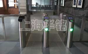 上?？萍季W(wǎng)通道閘案例