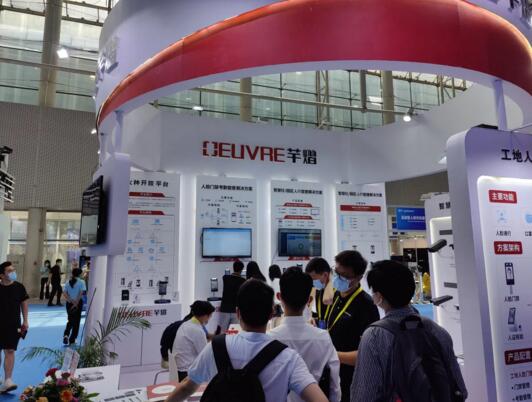 芊熠攜一系列智能車牌識(shí)別產(chǎn)品、動(dòng)態(tài)人臉識(shí)別產(chǎn)品和多場(chǎng)景解決方案驚艷亮相